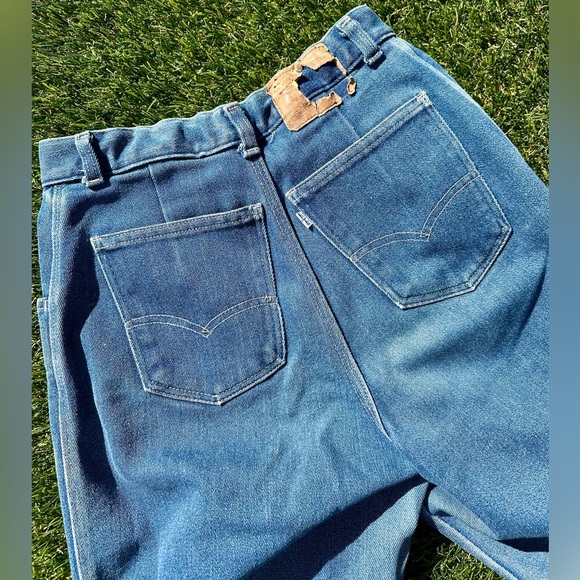 Levi’s 1980s Vintage White Tab Cropped Jeans - Picture 8 of 10